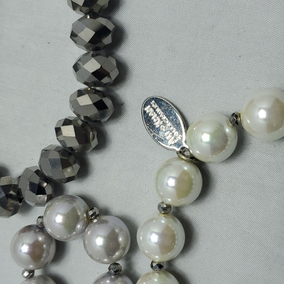 Ali khan 3pc glass pearl stretch bracelet ,gray,black,pearl with rhinestone - Picture 4 of 4